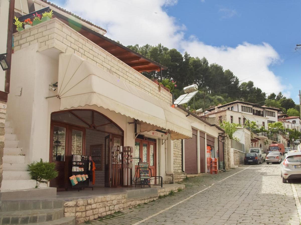 Villa Mishel Берат Екстер'єр фото